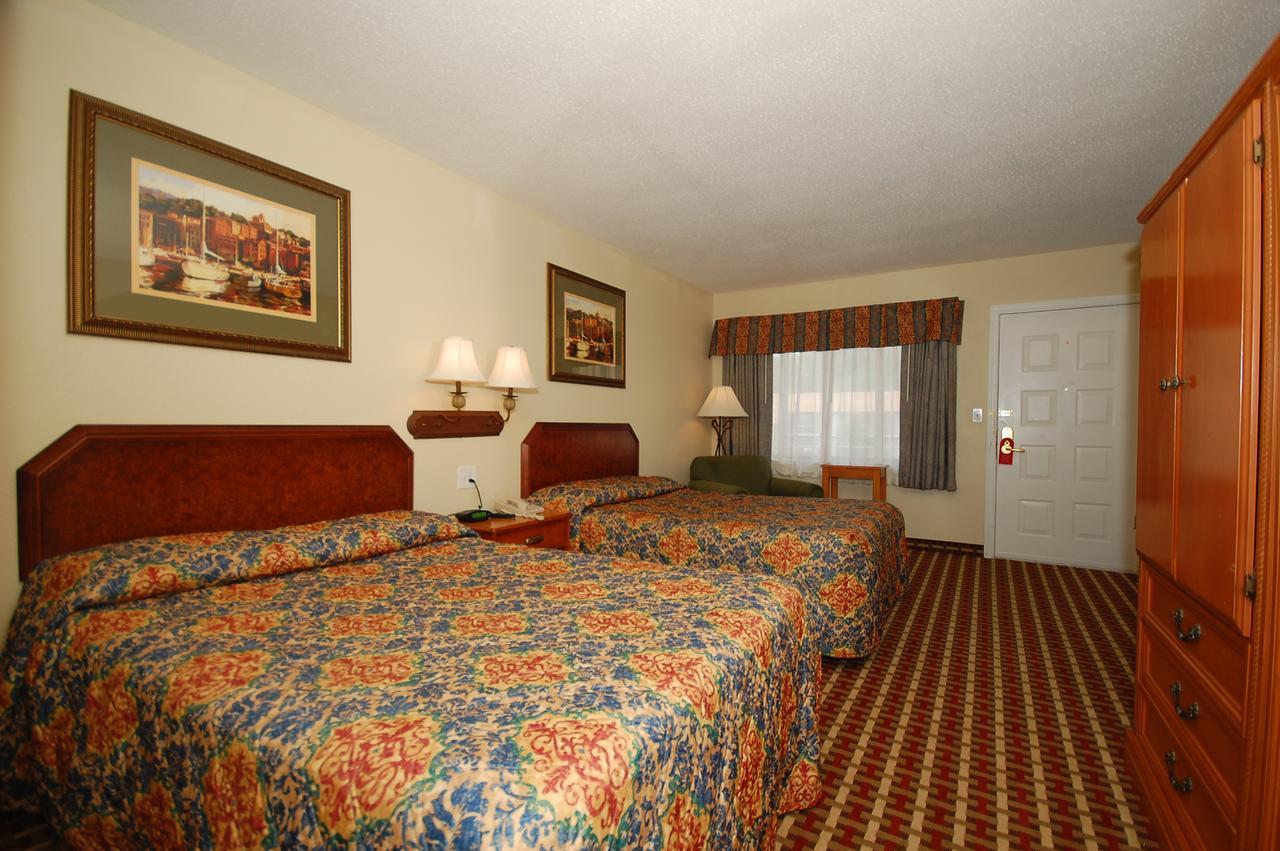 Millville Motorsports Inn And Suites Habitación foto