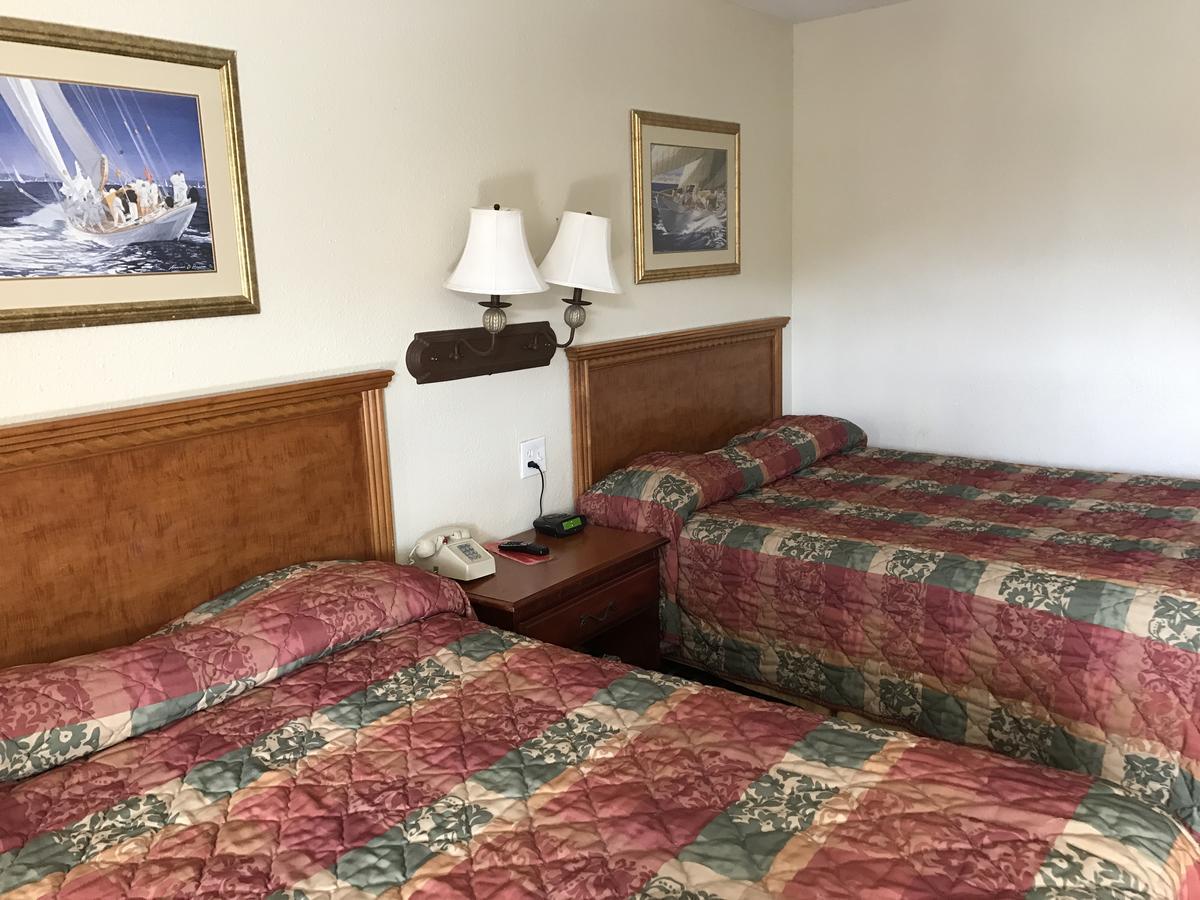 Millville Motorsports Inn And Suites Habitación foto